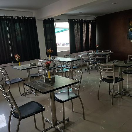 The Royal Crown Otel Gurgaon Dış mekan fotoğraf