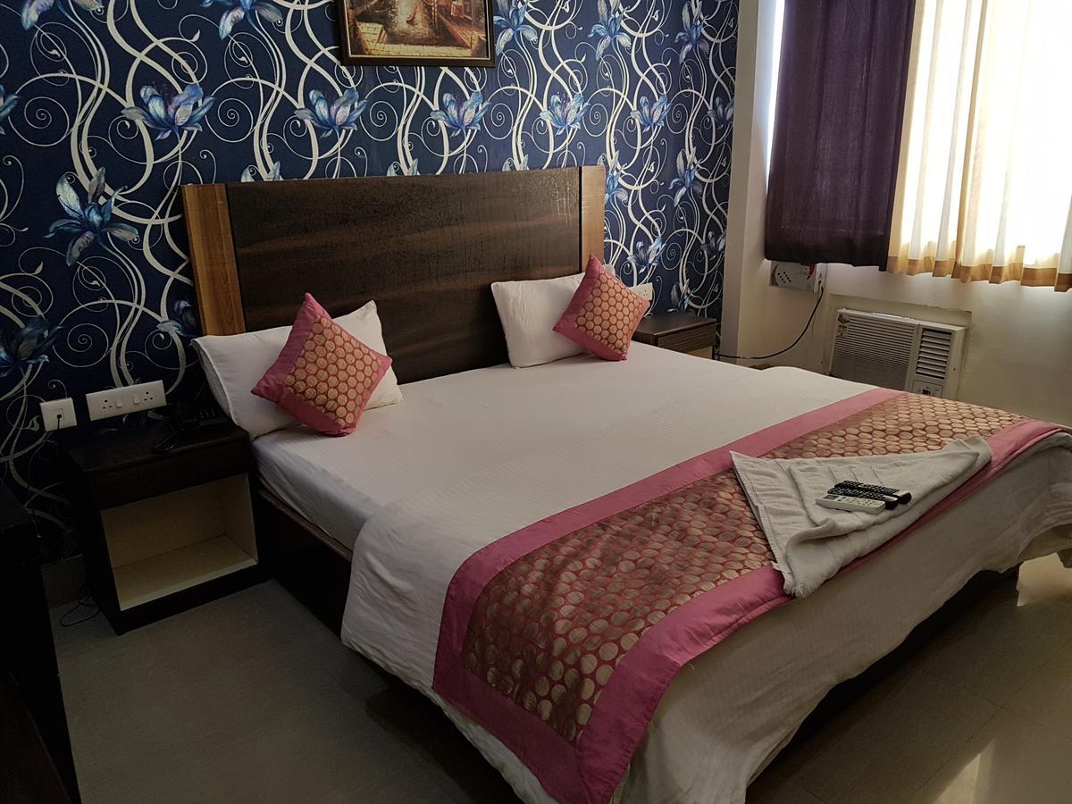 The Royal Crown Otel Gurgaon Dış mekan fotoğraf